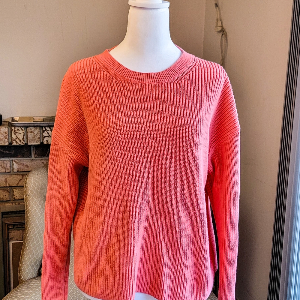 GAP Women's Bright Coral Crew Neck Sweater